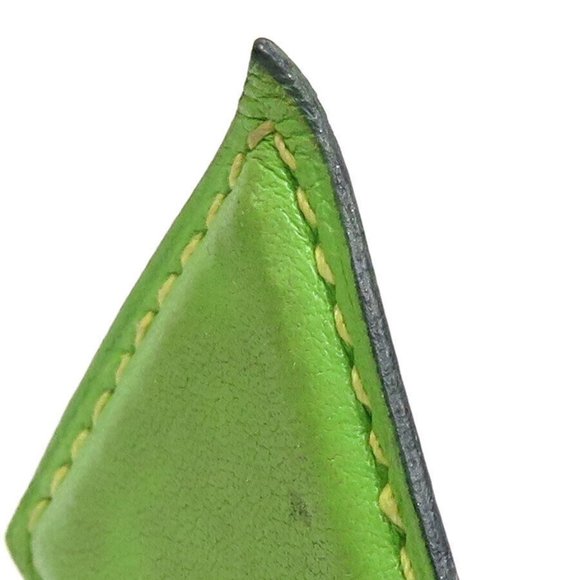 Auth HERMES Triangle Clip on Earrings Green/Gold Leather/Metal - Picture 10 of 11